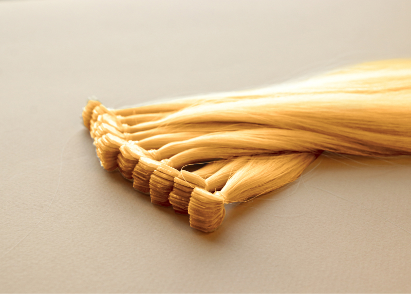 Мини-ленты (микроленты) для наращивания волос 65 см №24B — темный золотой блонд