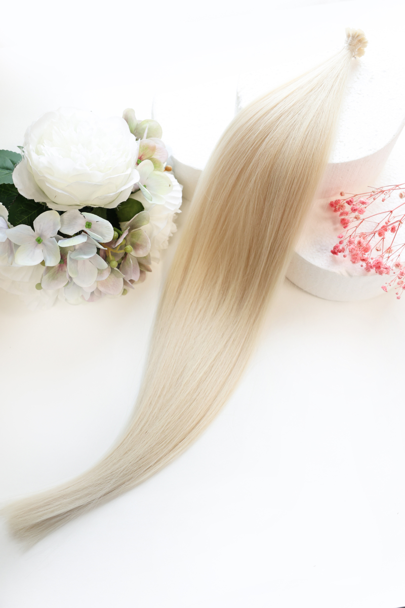 Славянские волосы на микрокапсулах 50 см №000 — супер светлый блонд